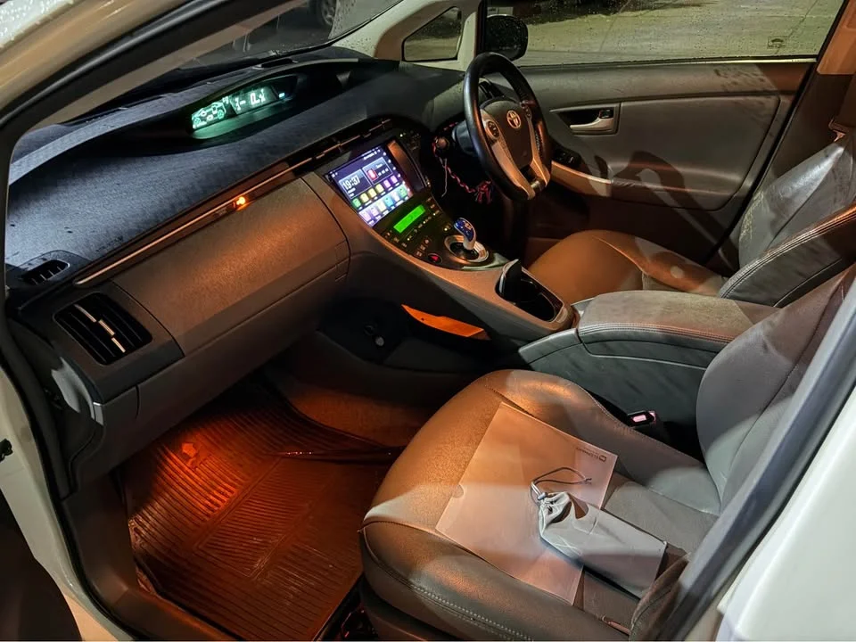 2011 Toyota Prius III 3