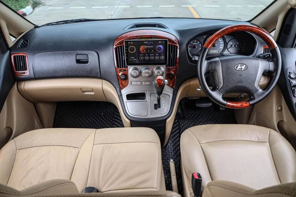 2010 Hyundai H-1 II 2