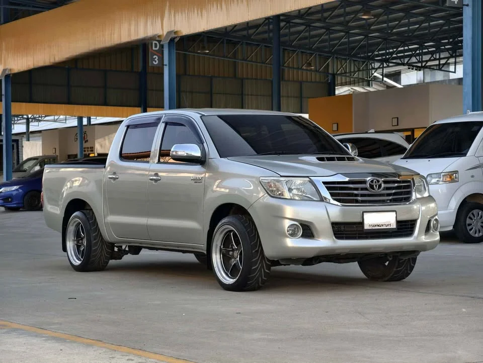 2012 Toyota Hilux VII 3