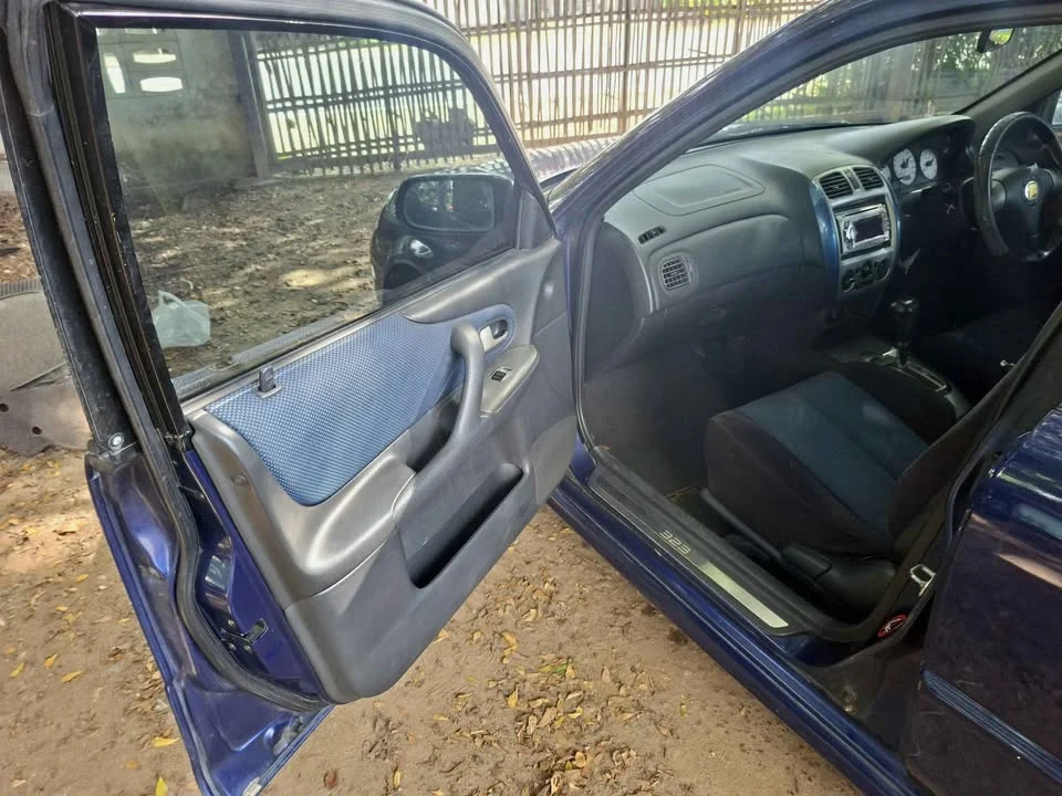 2004 Mazda 323 VIII 3