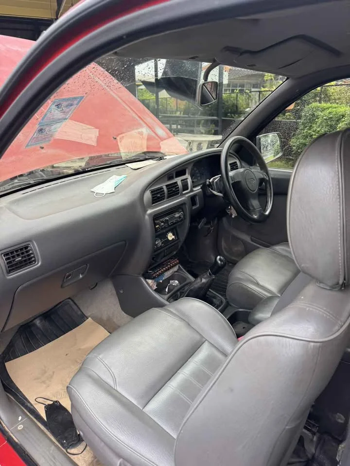 2004 Ford Ranger I 3