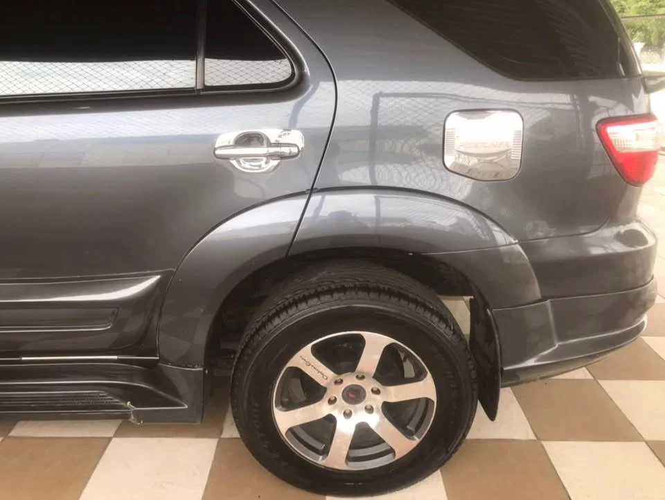2005 Toyota Fortuner I 3