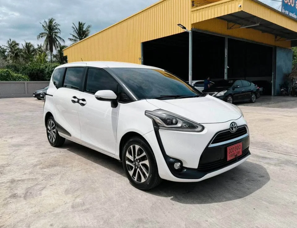2018 Toyota Sienta II 3