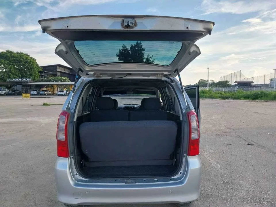 2004 Toyota Avanza I 3
