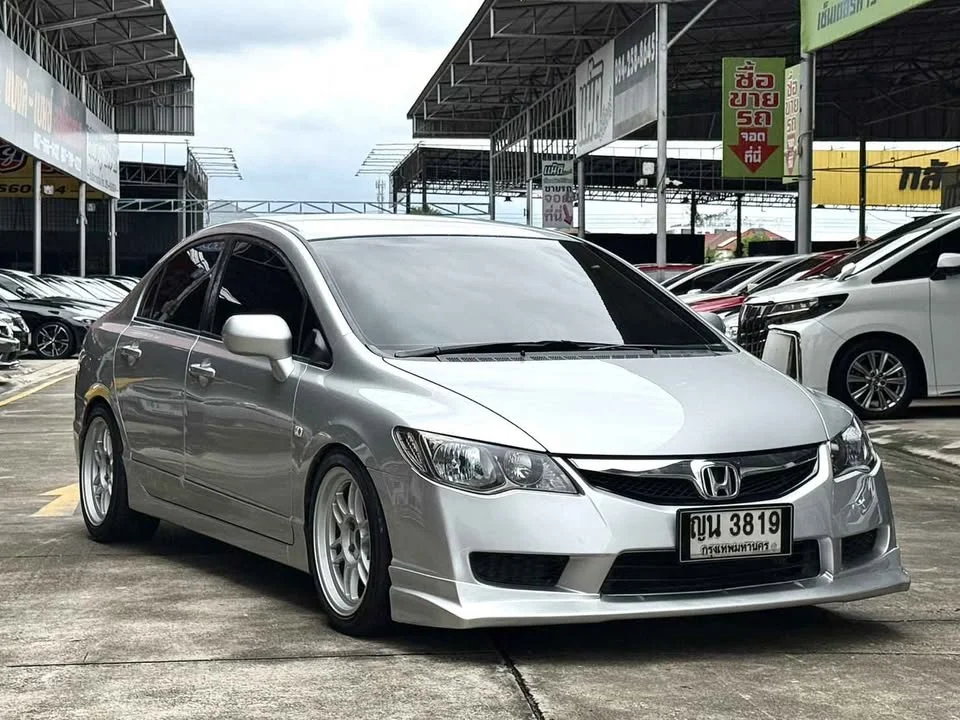 2011 Honda Civic VIII 3