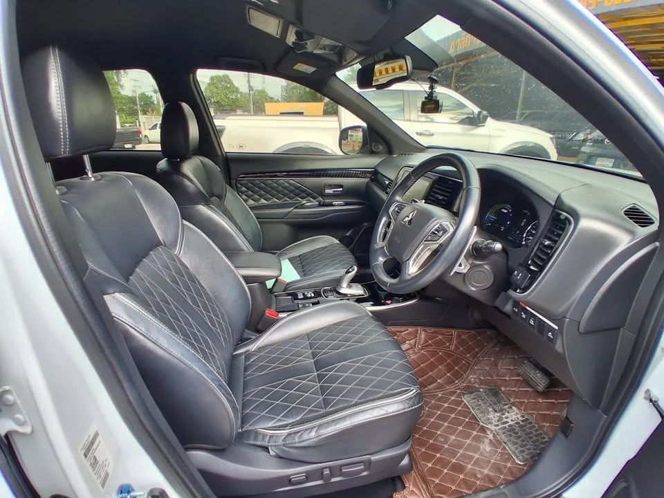 2020 Mitsubishi Outlander III 2