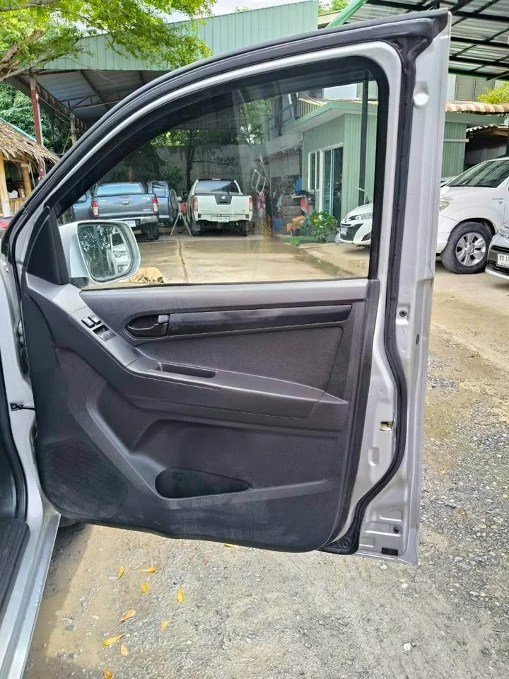 2013 Isuzu D-Max II (RT) 3
