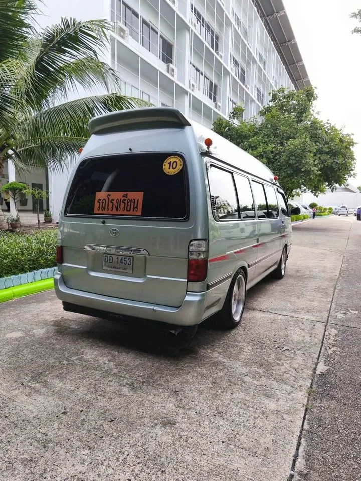 2004 Toyota Commuter IV (H100) 3