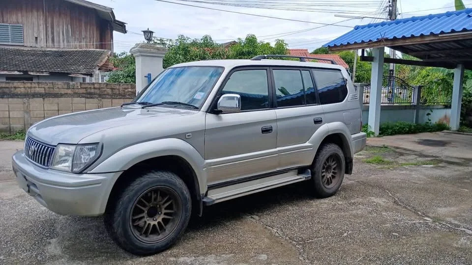 2000 Toyota Land Cruiser Prado J90 3