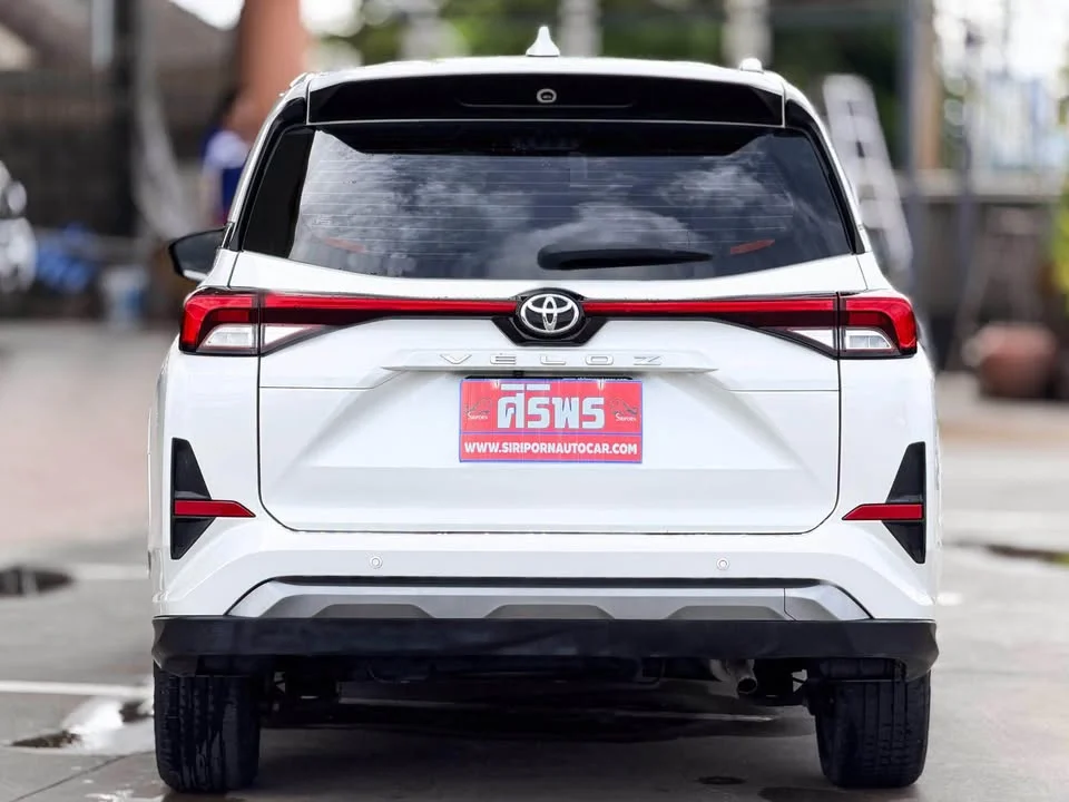 2023 Toyota Veloz III 2