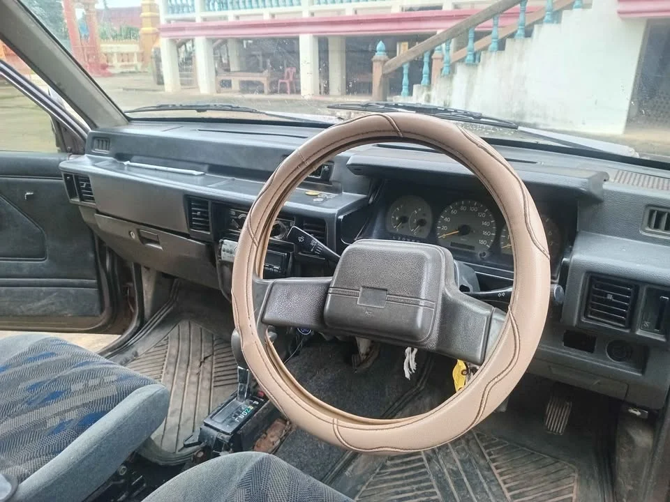 1994 Mitsubishi Triton II 3