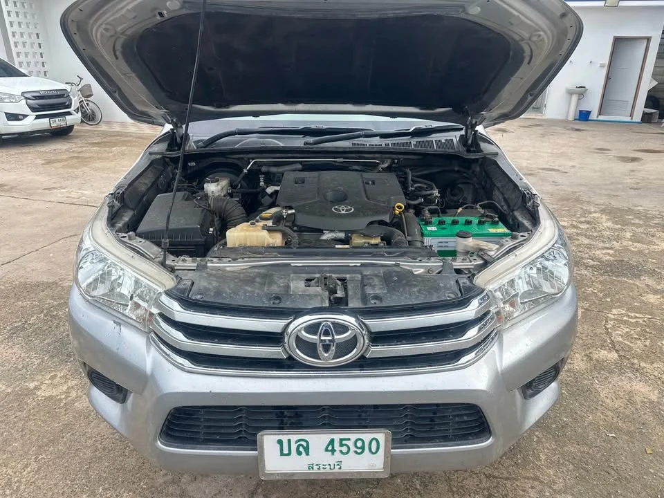 2016 Toyota Hilux VIII 2