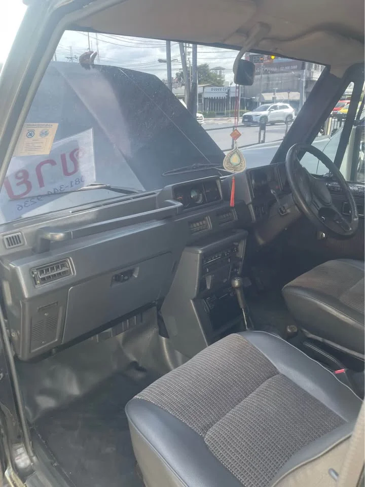 Mitsubishi Pajero I 3