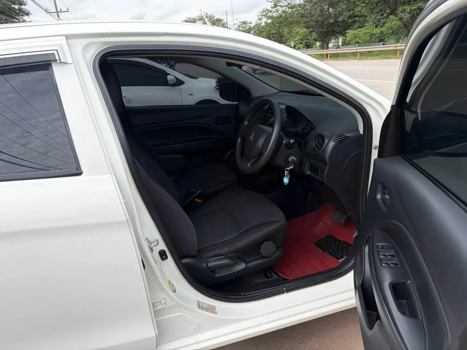 2014 Mitsubishi Mirage VI 2