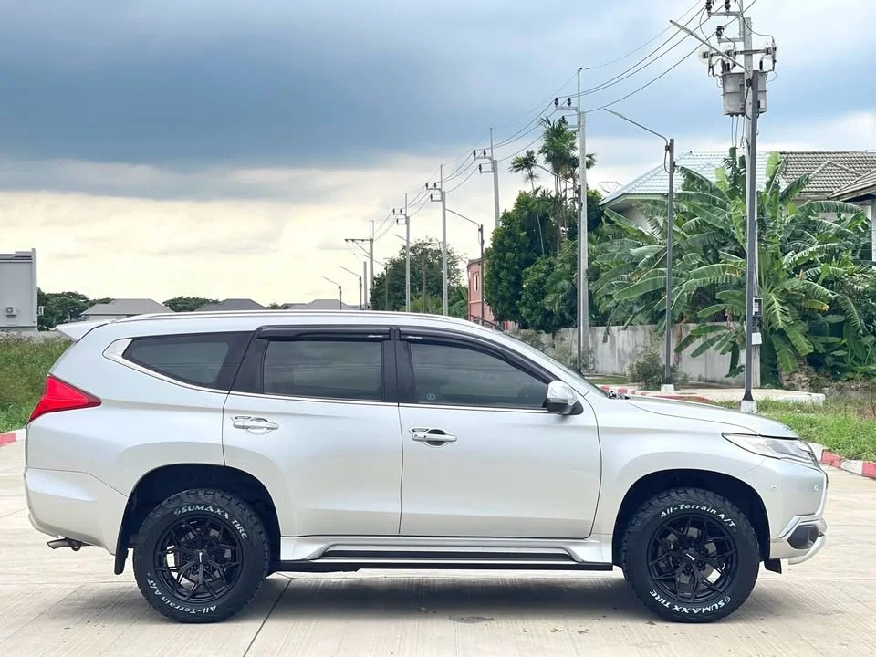 2017 Mitsubishi Pajero Sport III 2