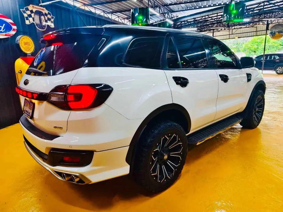 2021 Ford Everest II 3