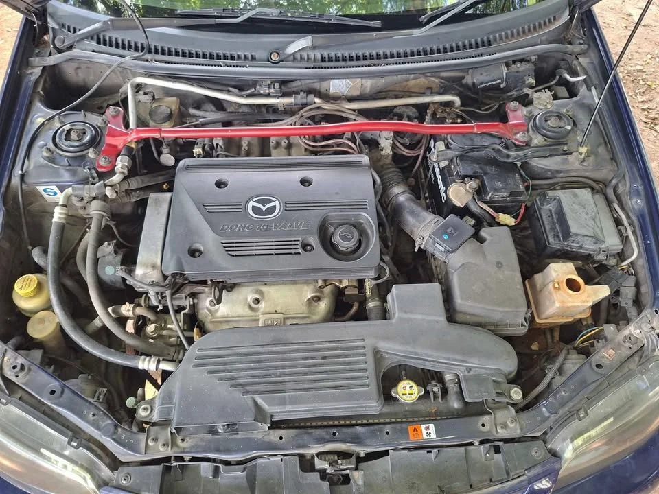 2004 Mazda 323 VIII 2