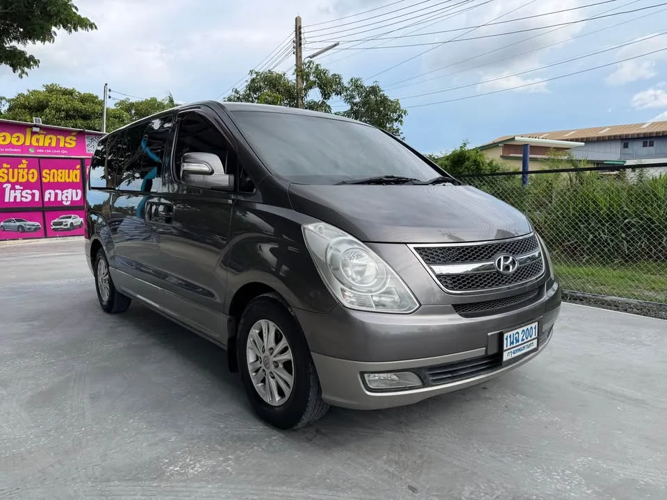 2011 Hyundai H-1 II 3