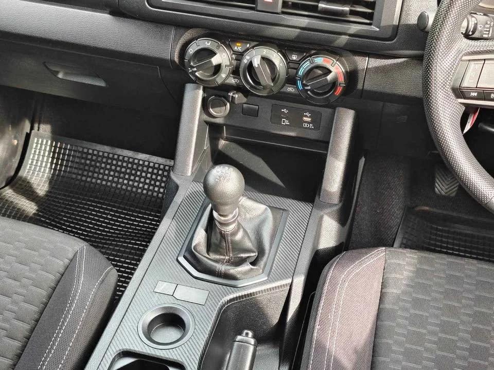 2023 Mitsubishi Triton VI 2