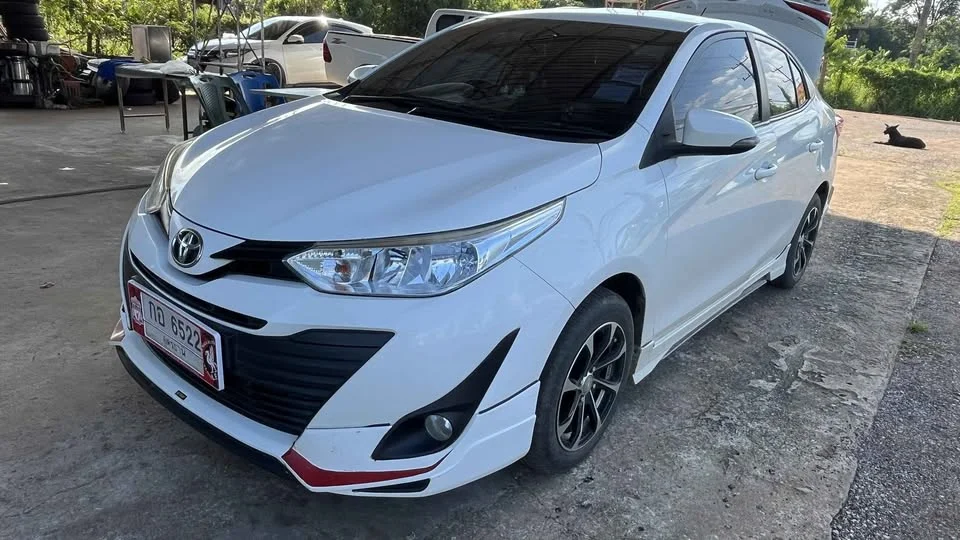 2018 Toyota Yaris ATIV III 2
