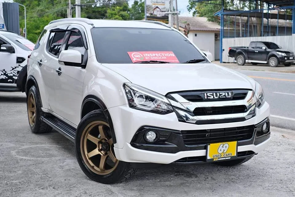 2019 Isuzu MU-X I 3