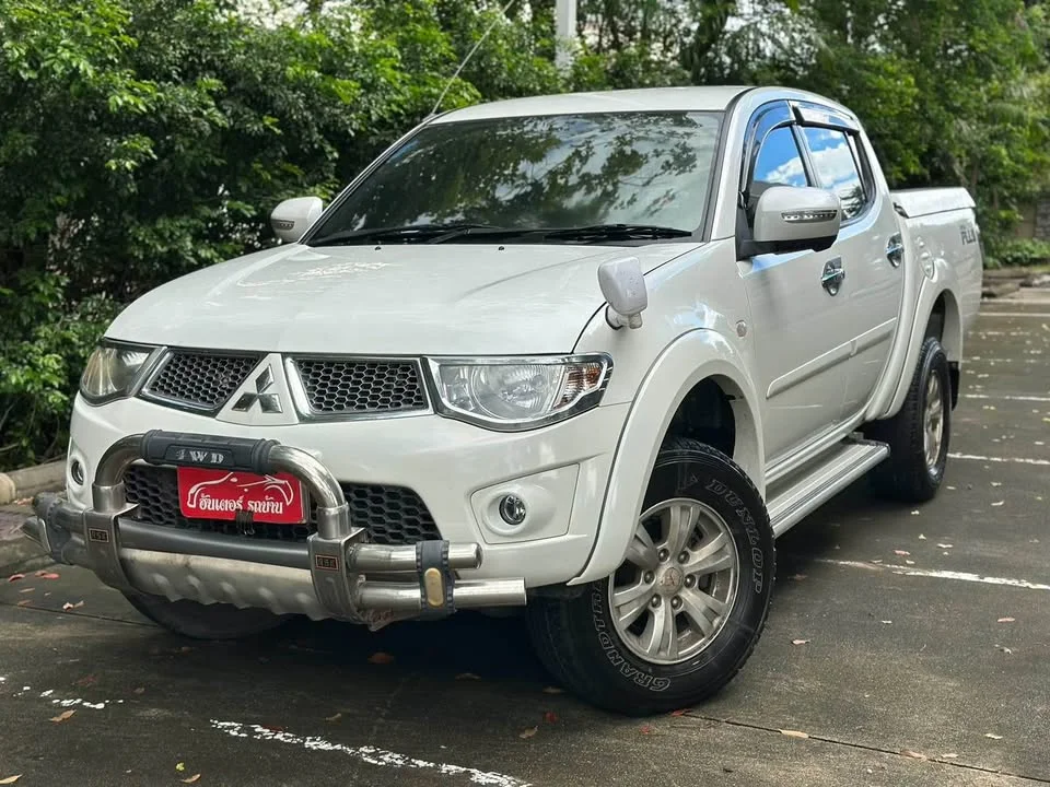 2011 Mitsubishi Triton IV 2