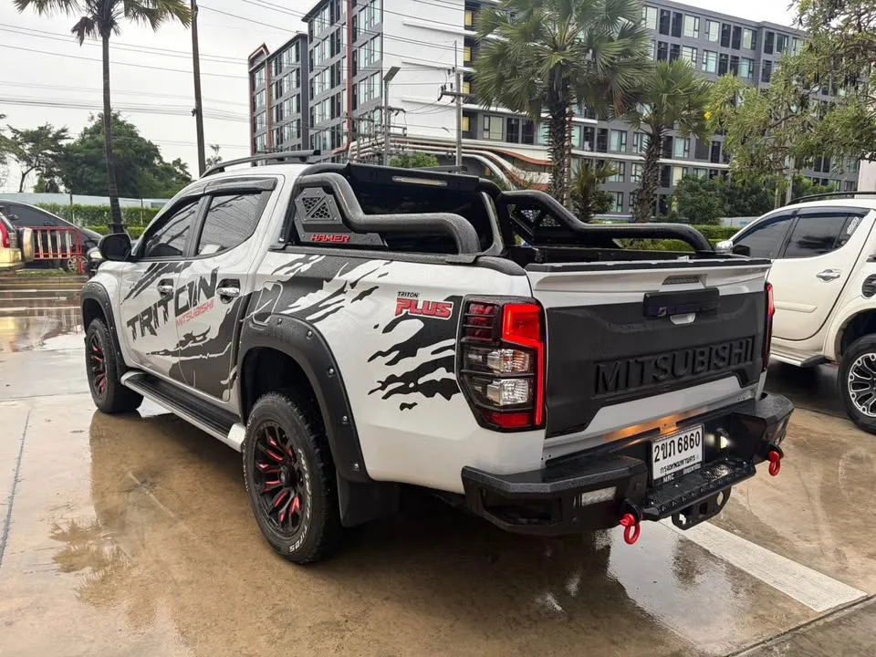 2022 Mitsubishi Triton V 3