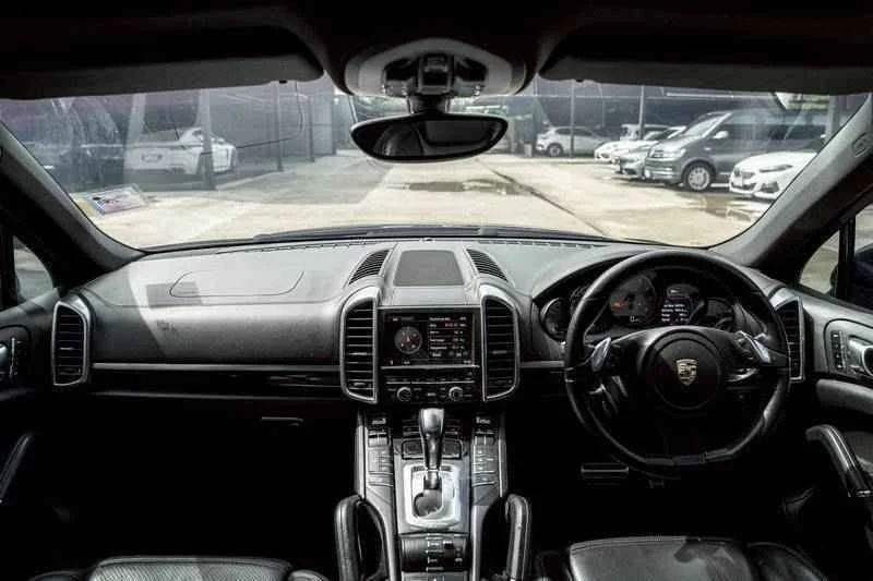 2012 Porsche Cayenne II 3