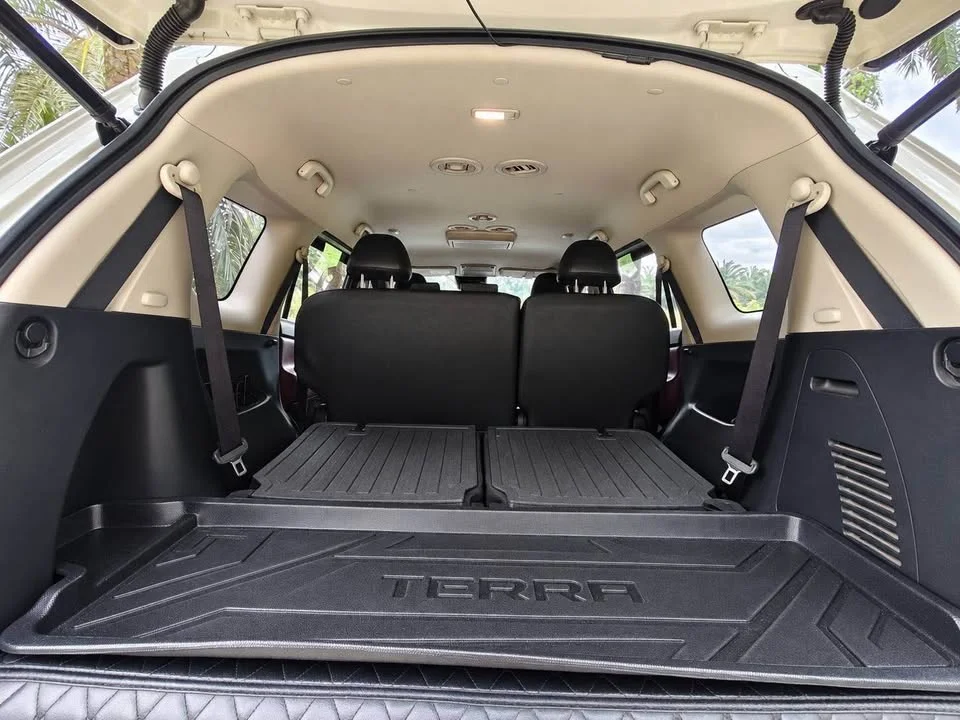 2022 Nissan Terra 3
