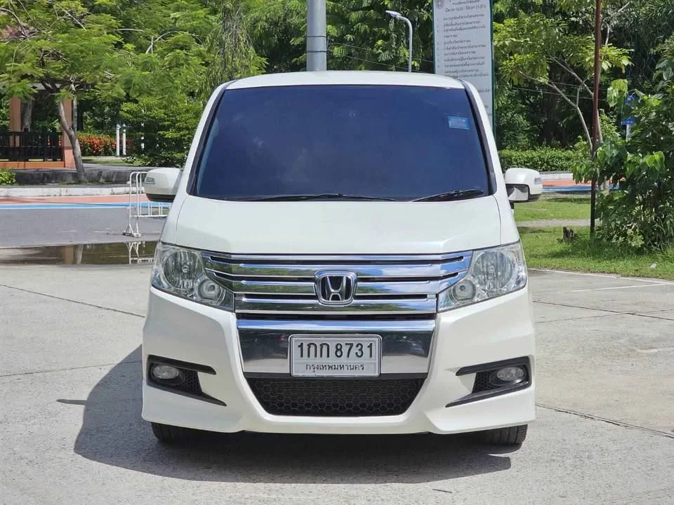 2012 Honda Stepwgn IV 3