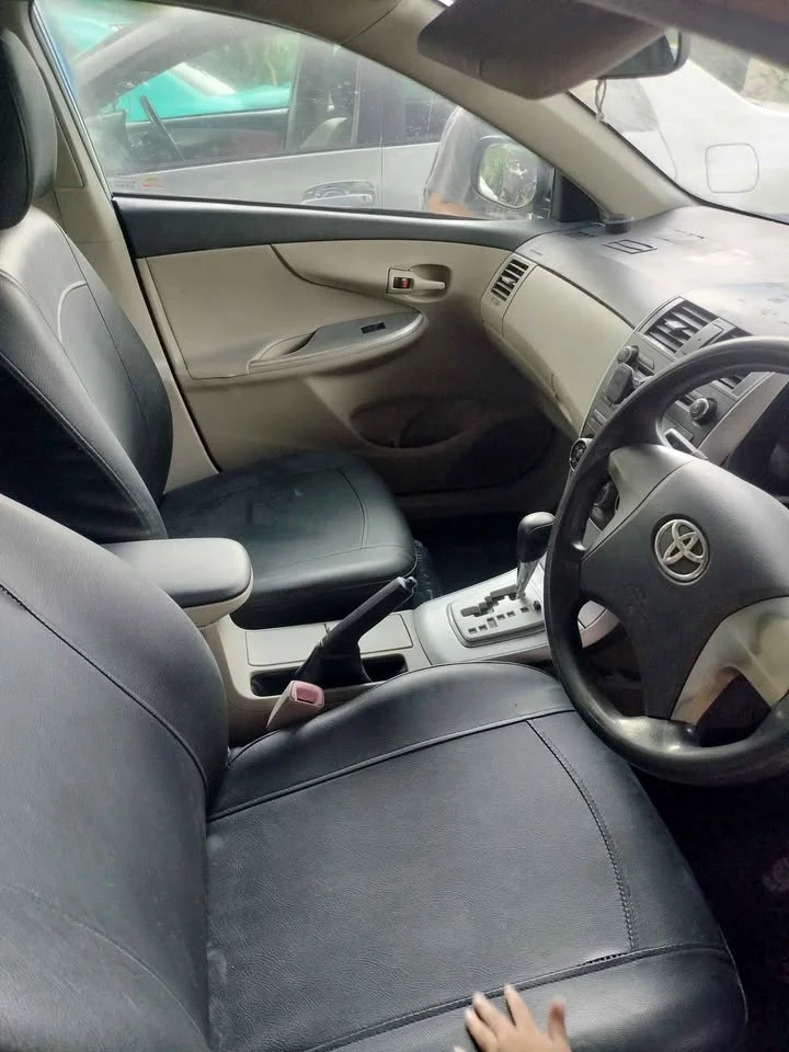 2013 Toyota Corolla Altis X (E140) 2