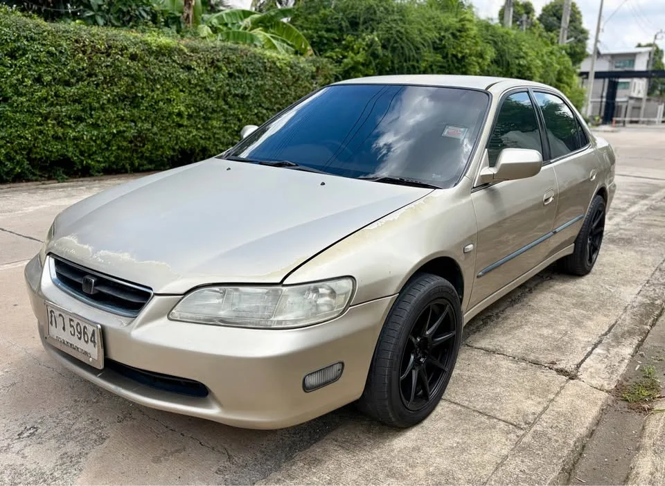 2001 Honda Accord VI 3