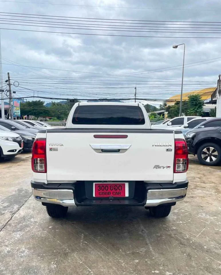 2017 Toyota Hilux VIII 3
