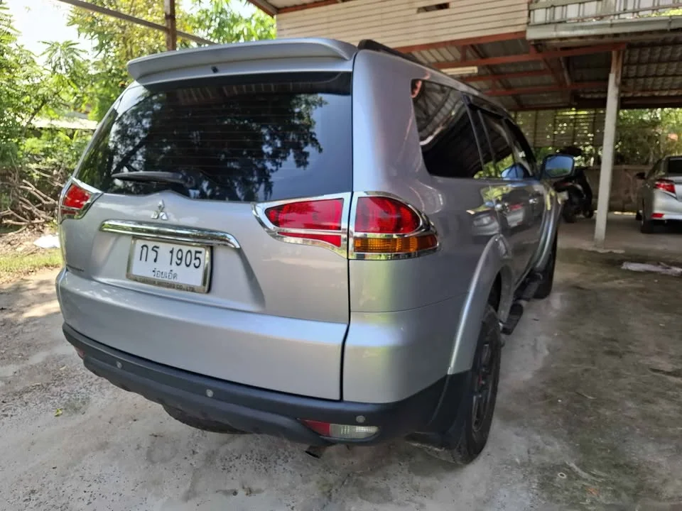 2011 Mitsubishi Pajero Sport II 2