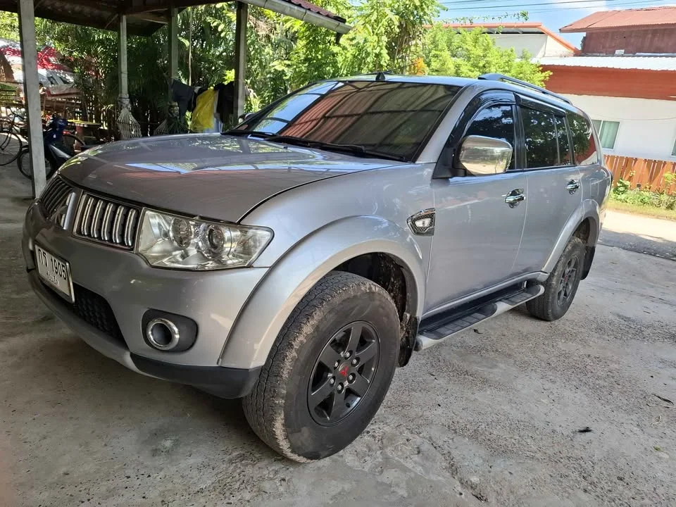 2011 Mitsubishi Pajero Sport II 3