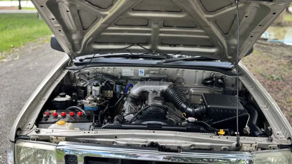 2005 Mazda 2500 Fighter V 3