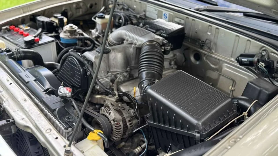 2005 Mazda 2500 Fighter V 2