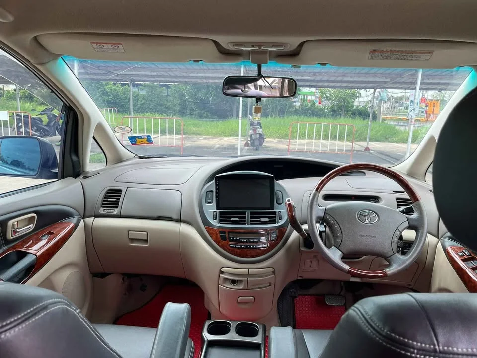 2015 Toyota Estima II 3