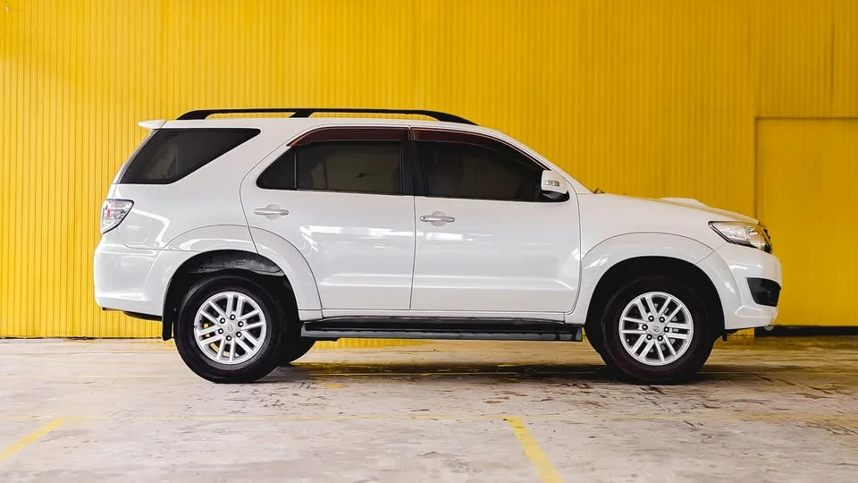 2011 Toyota Fortuner I 2