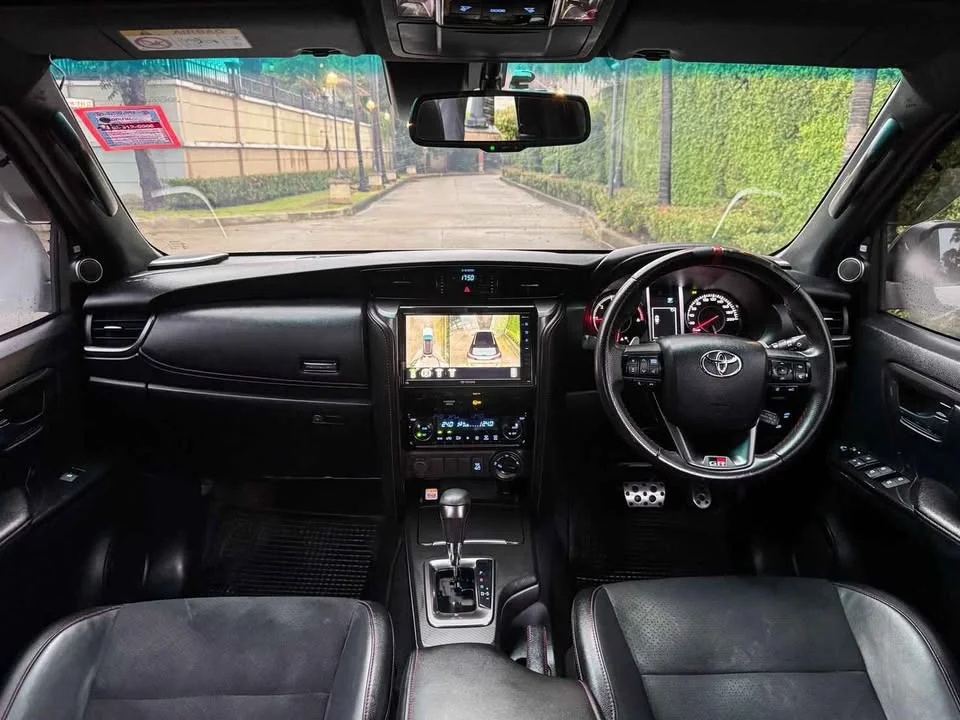 2022 Toyota Fortuner II 3