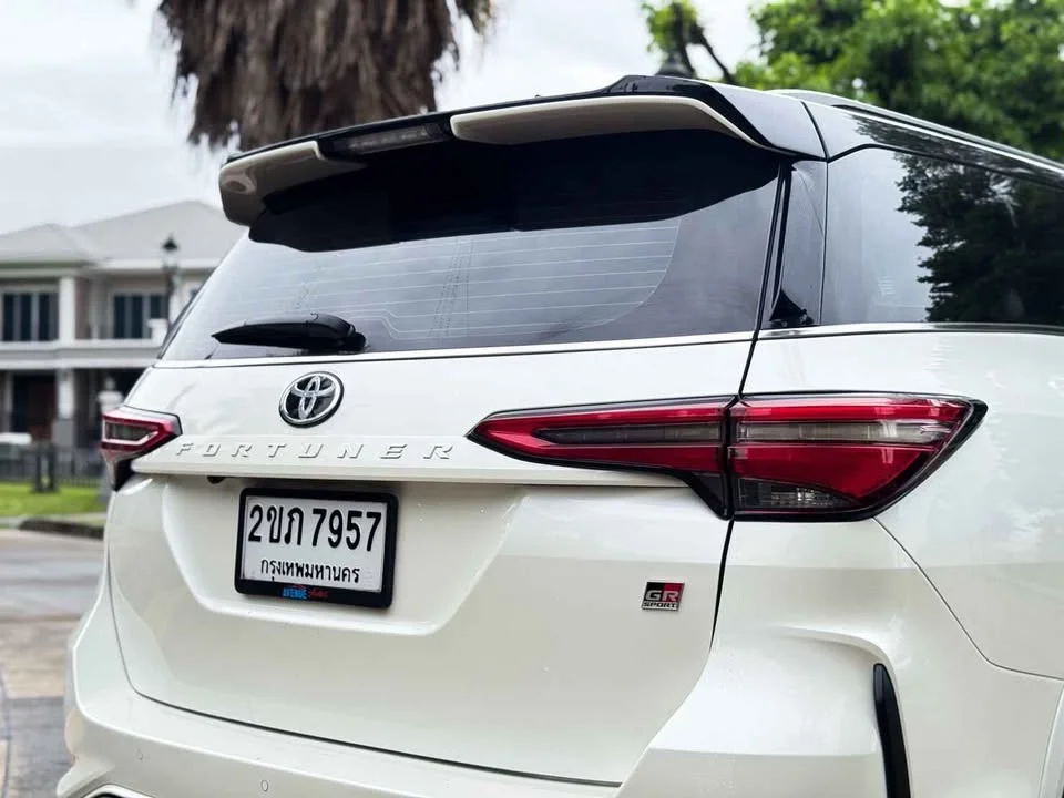 2022 Toyota Fortuner II 2