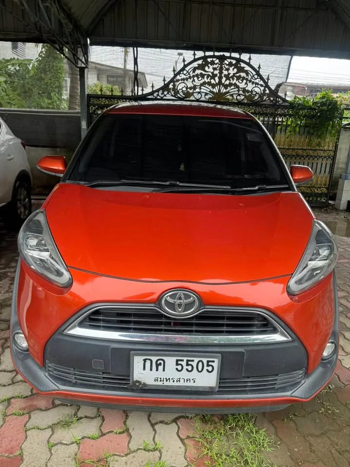 2019 Toyota Sienta II 3