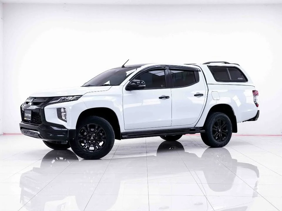 2021 Mitsubishi Triton V 3