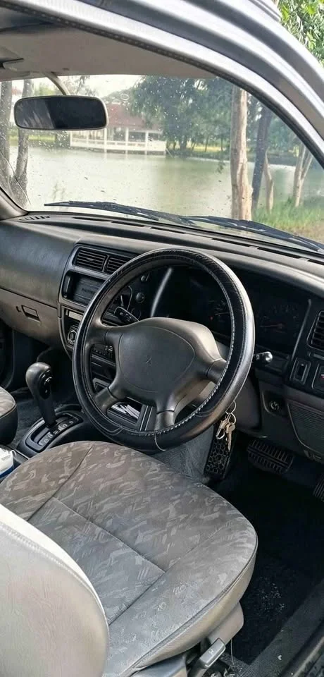 1999 Mitsubishi Strada III 2