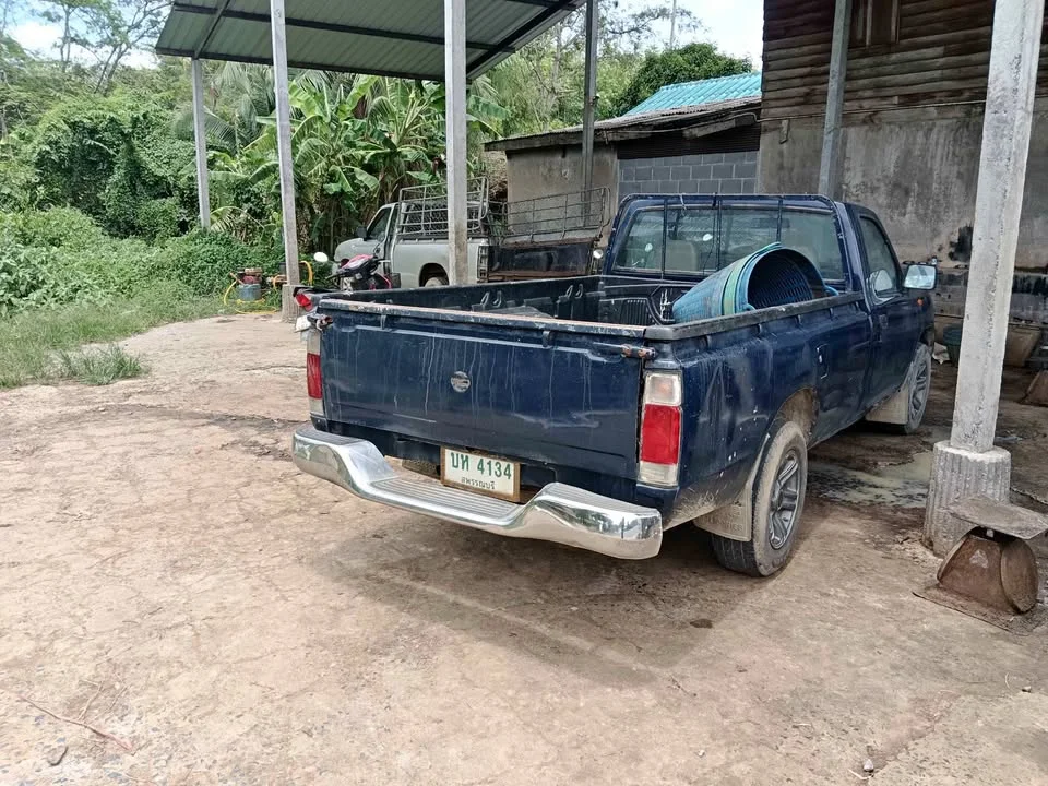 2003 Nissan Frontier I 2