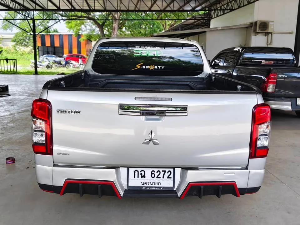 2022 Mitsubishi Triton V 3