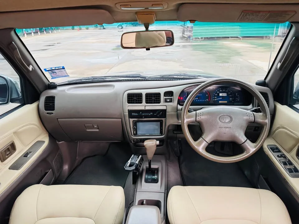 2003 Toyota Hilux Tiger VI 2