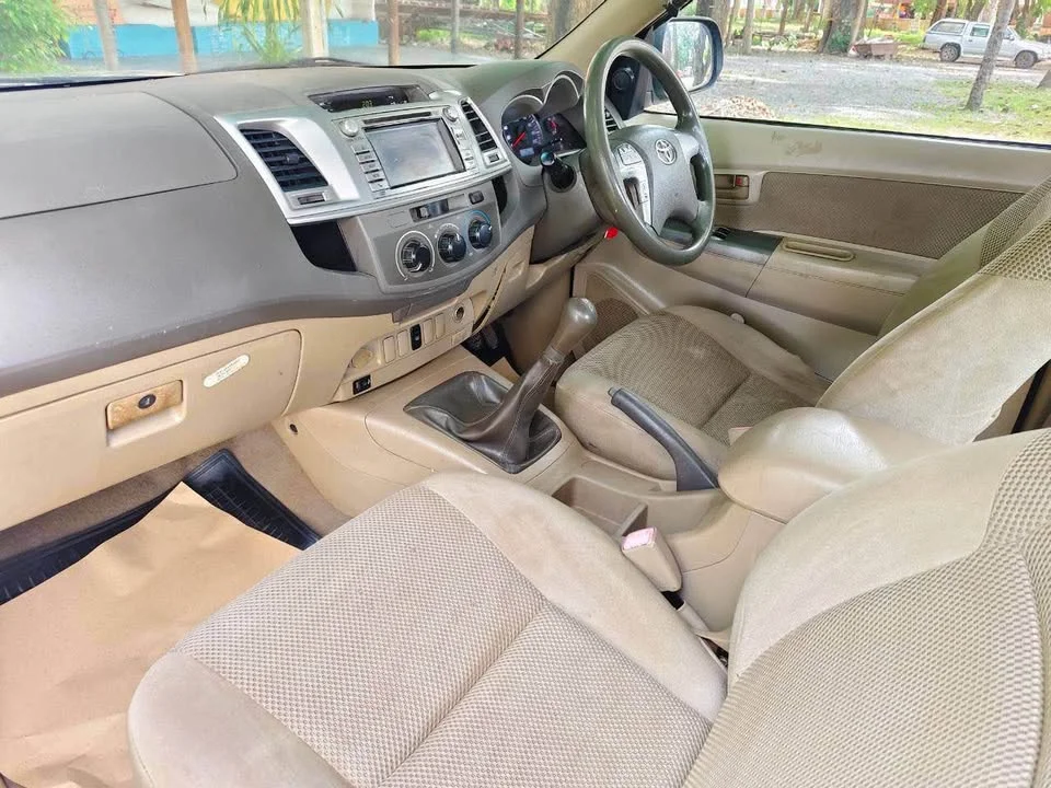 2012 Toyota Hilux VII 3