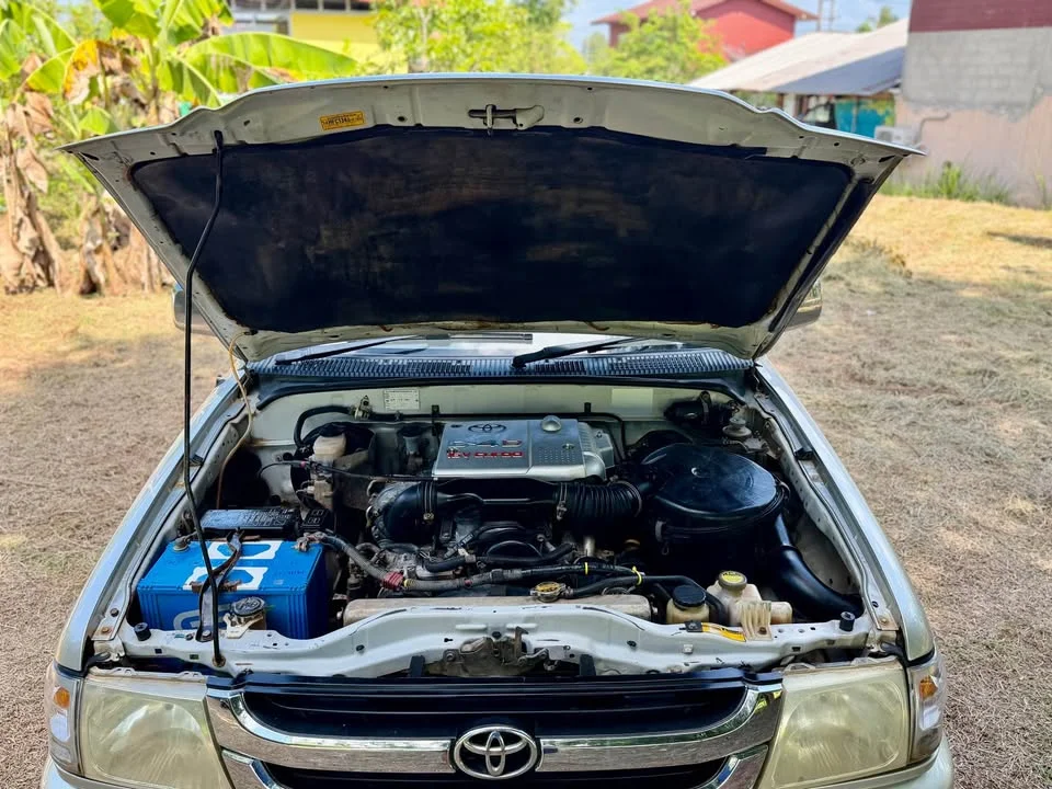 2004 Toyota Hilux Tiger VI 3