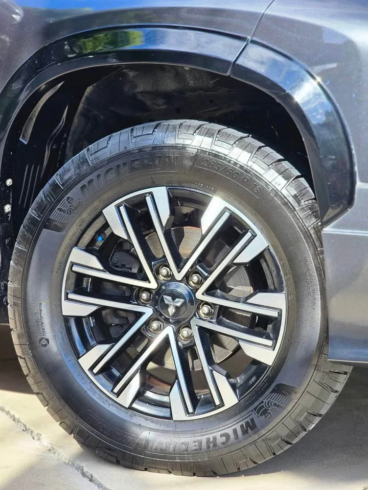 2020 Mitsubishi Pajero Sport III 3